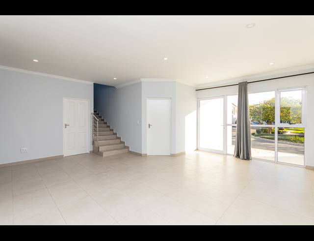 4 BEDROOM FREEHOLD FOR SALE IN SAGEWOOD